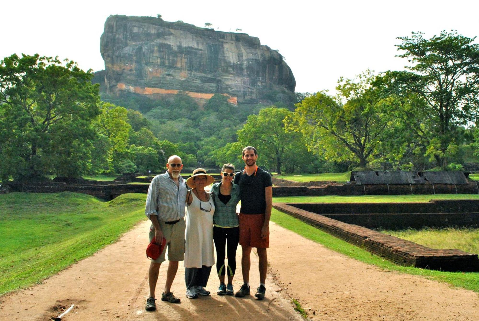 Kassapa Home Stay Сигирия Екстериор снимка